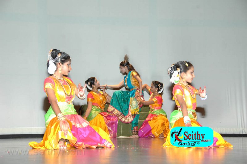 Jaffna-Hindu121013Toronto (91).jpg